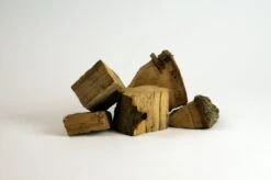 Yakiniku Räucherchunks Ahorn 500 G -Grill und Flamme 100312 8720364491284 BBQ Flavour maple chunk vrijstaand