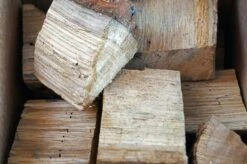 Yakiniku Räucherchunks Eiche 500 G 6 Yakiniku Räucherchunks Eiche 500 G -Grill und Flamme 100315 8720364491314 Oak