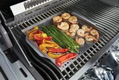 NAPOLEON Multifunktionaler Grill-Topper Inkl. Zedernholz-Planke (70026) 9 NAPOLEON Multifunktionaler Grill-Topper Inkl. Zedernholz-Planke (70026) -Grill und Flamme NAPOLEON Multifunktionaler Grill Topper Mit Zedernholz Raeucherbrett 2