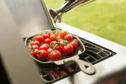 NAPOLEON Gusseiserne Pfanne Mit Holz-Untersetzer (56008) -Grill und Flamme NAPOLEON PRO Gusseisen Pfanne mit Untersetzer 3