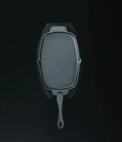 NAPOLEON Gusseiserne Pfanne Mit Holz-Untersetzer (56008) -Grill und Flamme NAPOLEON PRO Gusseisen Pfanne mit Untersetzer 6