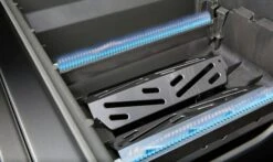 Weber Genesis II LX S-240 (GBS) Gasgrill Edelstahl (inkl. IGrill 3) -Grill und Flamme Weber Genesis II Brenner 3