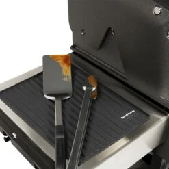 Broil King Baron Präzisionsgrillzange -Grill und Flamme broil king 64036 0060162640360 PRAEZISIONS GRILLZANGE BARON KURZ LIFESTYLE 01