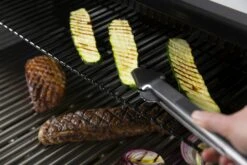 Broil King Baron Präzisionsgrillzange -Grill und Flamme broil king 64036 0060162640360 PRAEZISIONS GRILLZANGE BARON KURZ LIFESTYLE 06