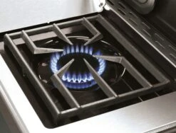 Broil King Regal 690 Inkl. Abdeckhaube, Gussplatte & Wokeinsatz -Grill und Flamme broilking REGAL XL SCHWARZ FEATURE 08