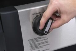 Broil King Royal 320 Inkl. Abdeckhaube -Grill und Flamme broilking ROYAL 340 824252 FEATURE 02